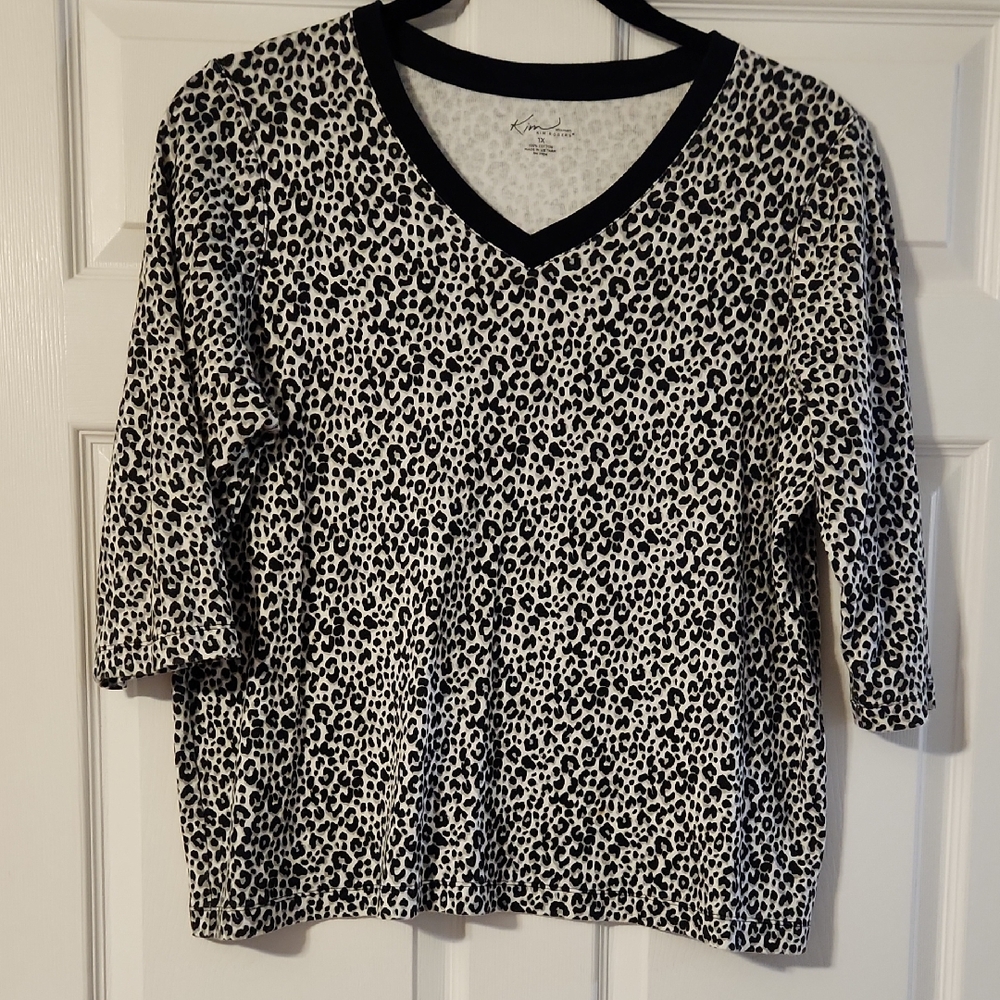 Kim Rogers Black and White Leopard Print Long Sleeve Top